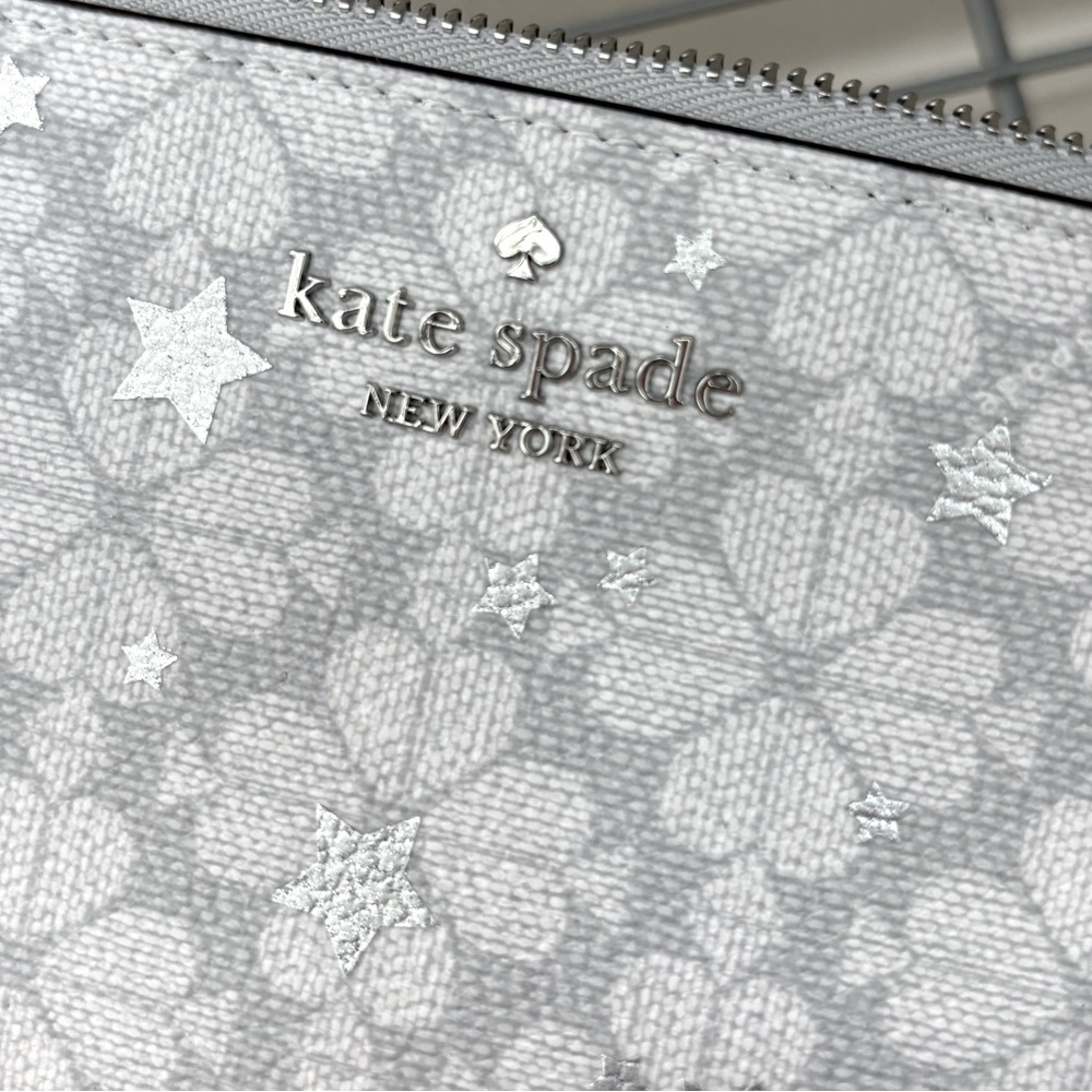 NWT KATE SPADE Medium Zip Wristlet Flower Star in Platinum Gray - Picture 8 of 8